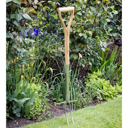 Burgon & Ball Rose & Root Fork at Pengelly Garden Centre Cornwall steel head and wooden handle
