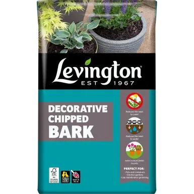 Levington 40L decorative chipped bark bag, brown wood chip mulch for borders, beds and landscaping